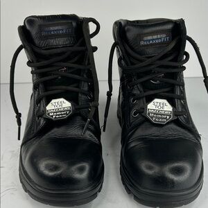 Skechers Men's Black Relaxed Fit Boots